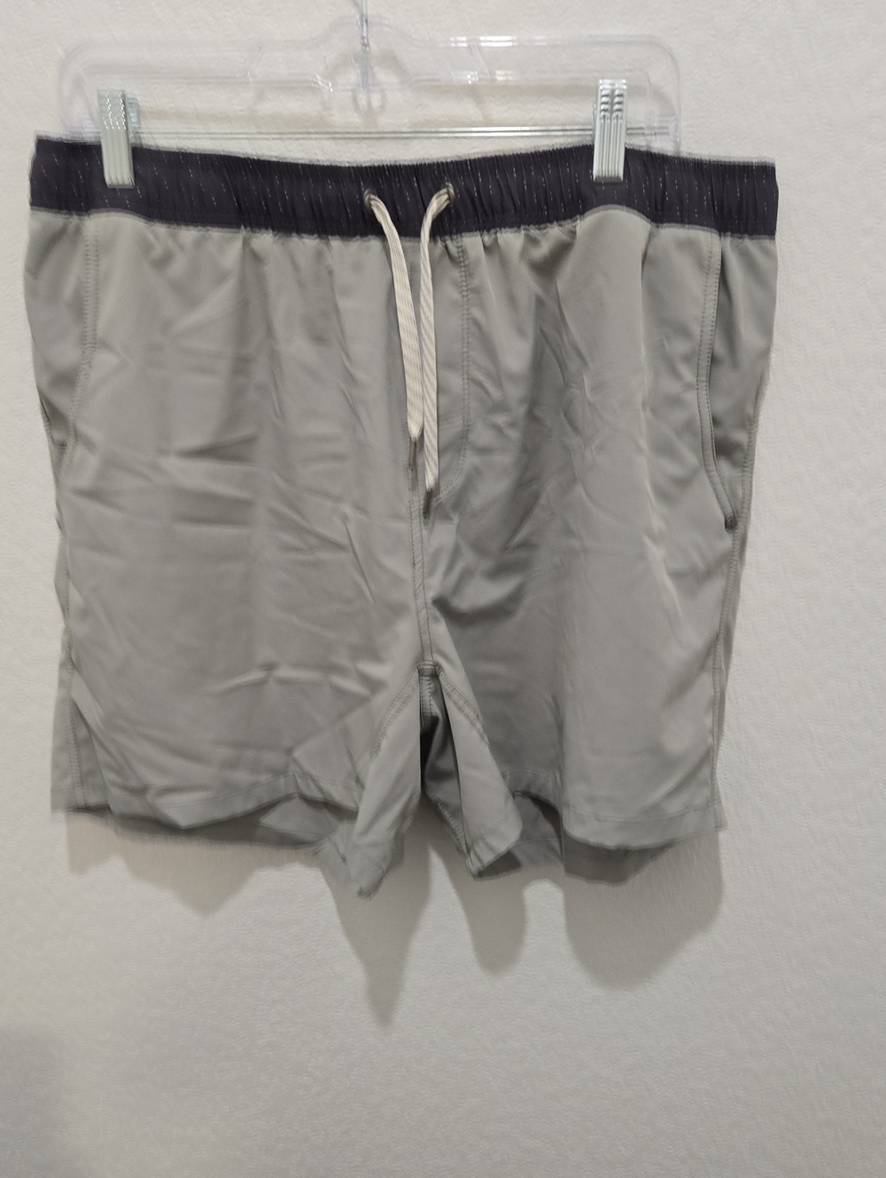 Vuori Light Kore Athletic Shorts with Black Waistband